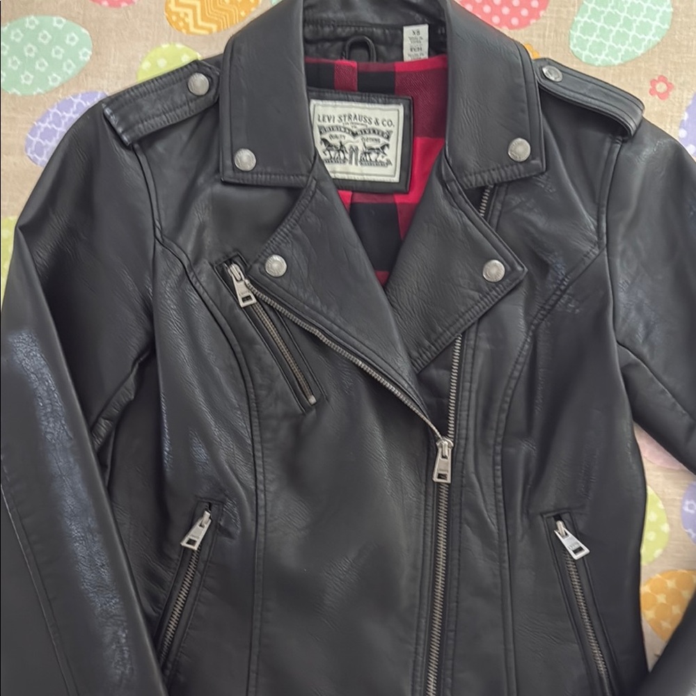 Levi’s Black Faux Leather Jacket - Picture 2 of 15